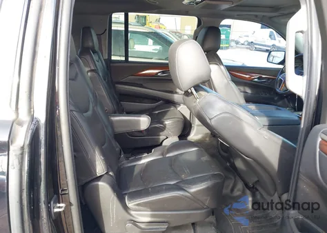 2015 Cadillac Escalade Esv Premium z USA, uszkodzony, nr VIN 1GYS4JKJ0FR267016